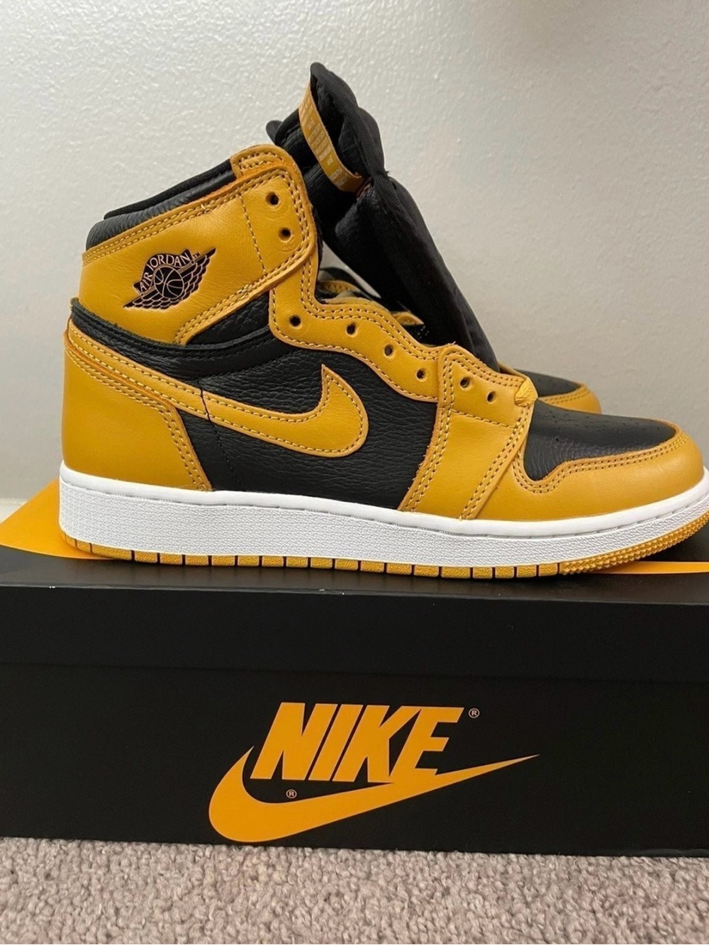 Jordan 1 high OG GS “pollen”